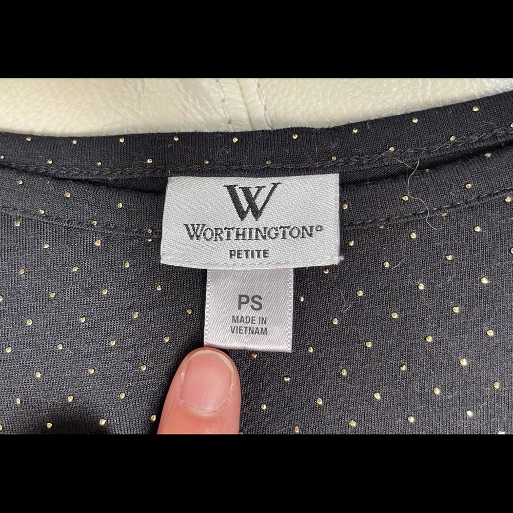 DONATED - Black short-sleeves shirt! - Picture 5 of 7